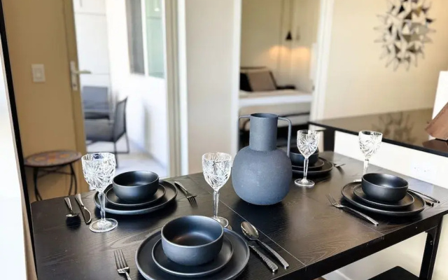 Stylish Retreat W Pool GYM Parking 10min to Cedars