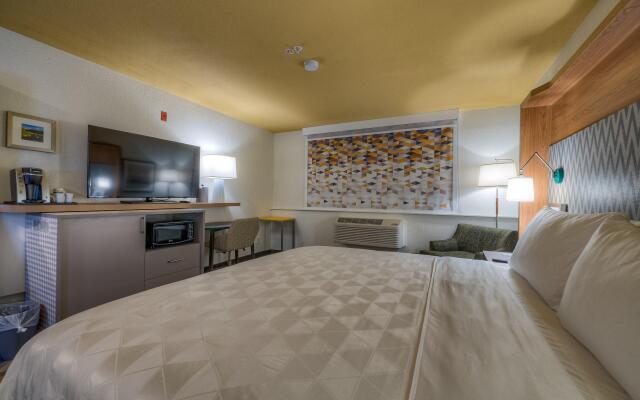 Holiday Inn Tacoma Mall by IHG