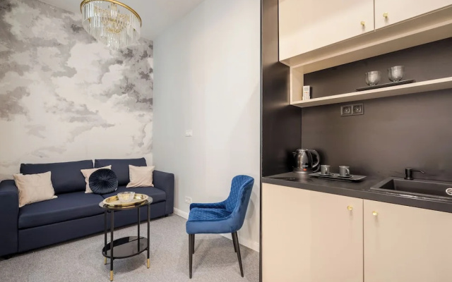 Astoria Boutique Suites - by BQA