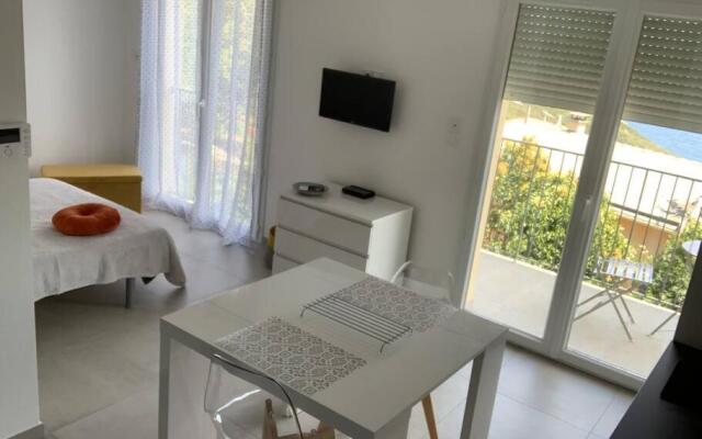 Studio au coeur du village de Poretto