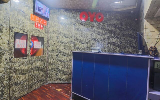 OYO 23373 Hotel Midline