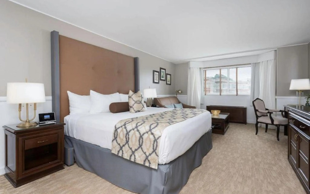 The Garden City Hotel