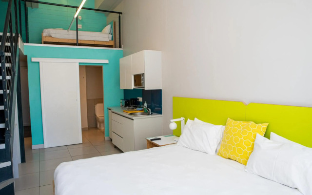 Mojo Hotel
