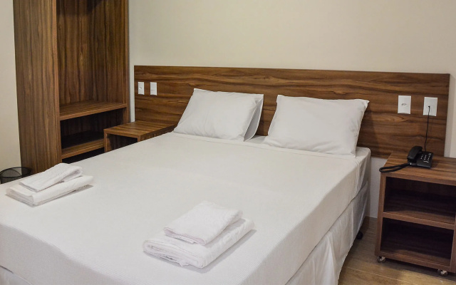 Mac Hotel