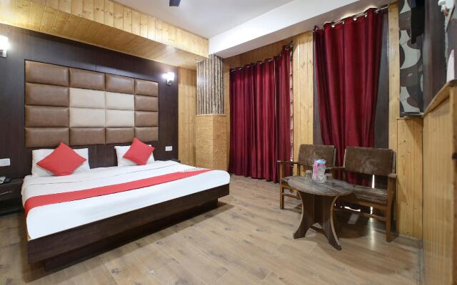 OYO 18872 Hotel Azad