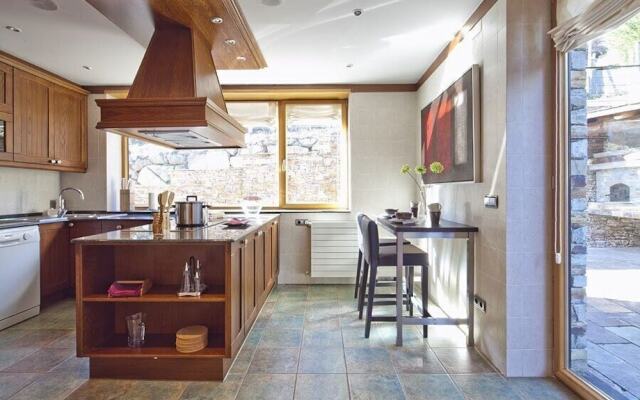 Luderna - Casa con jardín Montcorbison