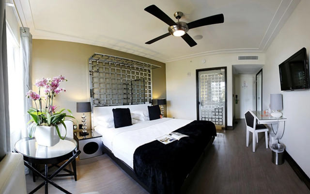 Waldorf Towers South Beach