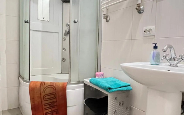 10/8 Kotliarska Moisha House