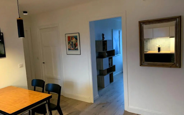 Elegant 3 Pieces - Parking