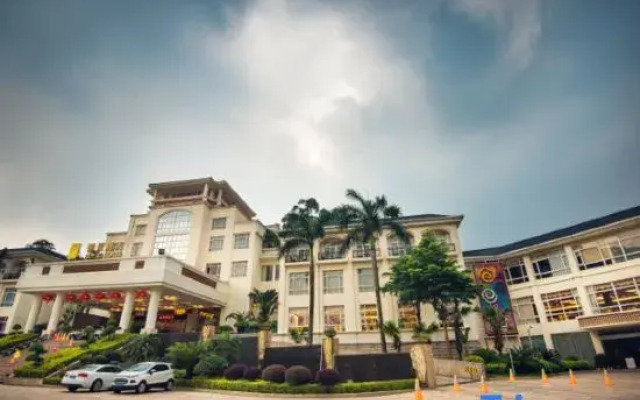 Royal Hotel