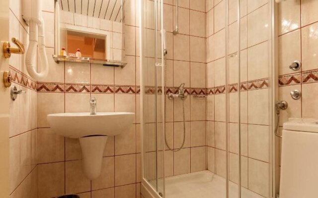G Hotels