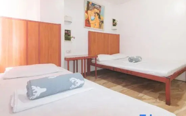 Stay Malate Hostel by RedDoorz