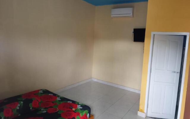 Penginapan Resky Adriansyah