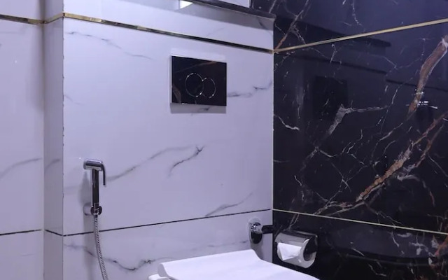 The Hoften Snowia Luxury Stay Near Bhalugarh Waterfall