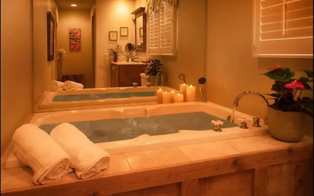 Carmel Country Inn