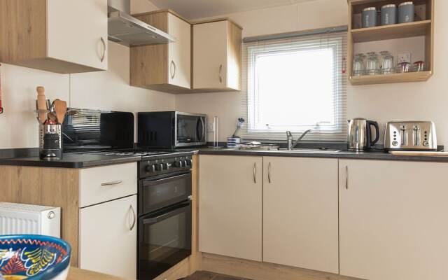 Boutique Home in Hastings With TV
