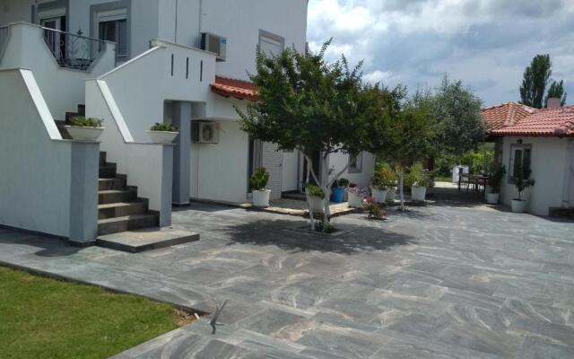 Zephyros Family Apartments 1