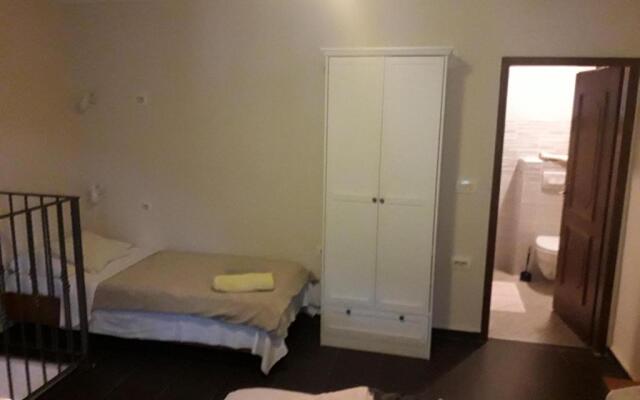 Apartments and Rooms Deskovic