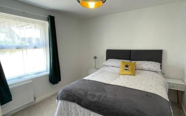 Quiet and central modern new build bungalow