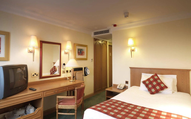 The Royal Angus Hotel