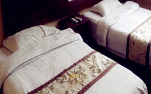 Fuyang Funan Yixuan Business Hotel