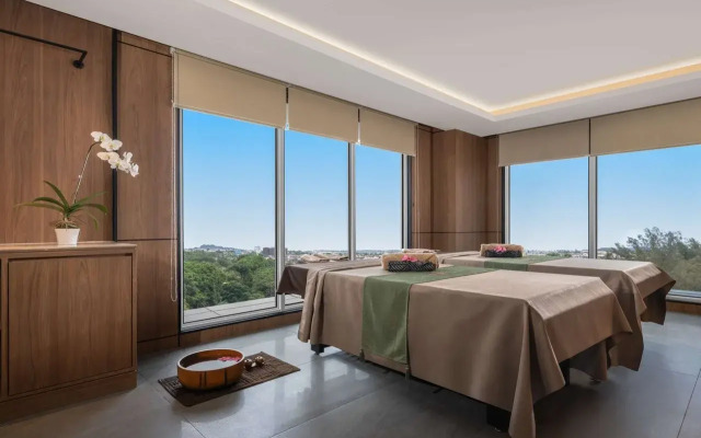 Grand Mercure Batam Centre