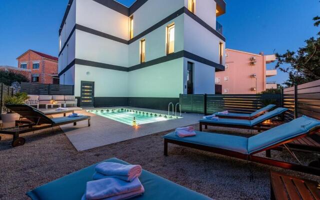 Apartments House Novel