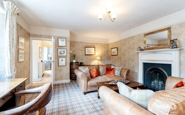 Sandown House