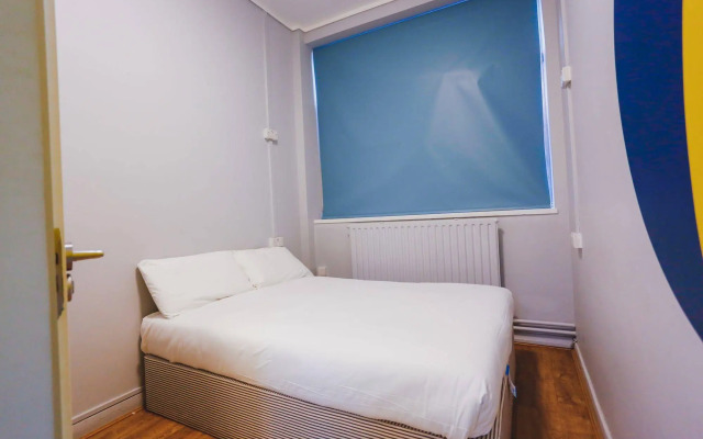 Via Limehouse - Hostel