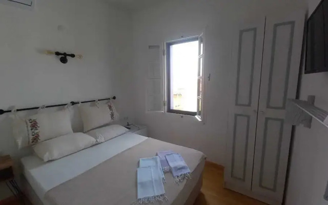 Nil House