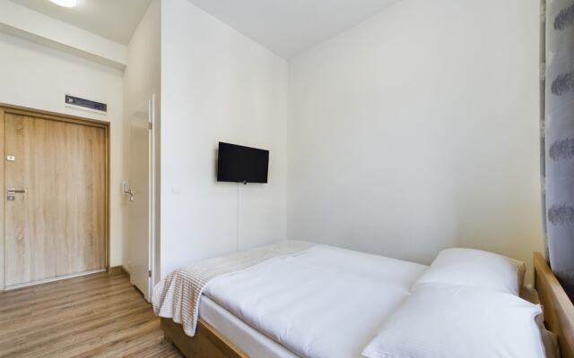 Wooden Cracow Studio by Renters