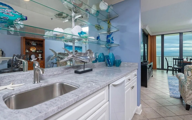 Phoenix Ix 705 3 Bedroom Condo