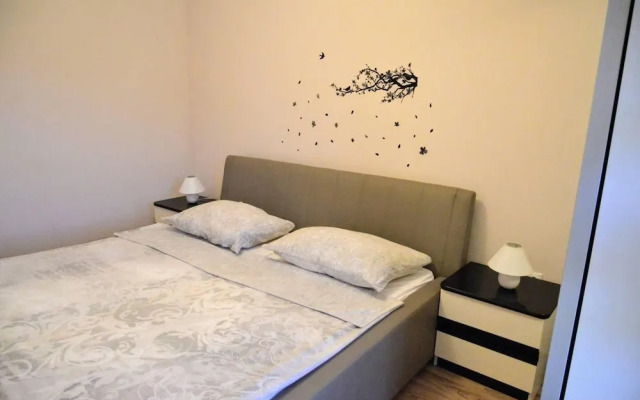 Lovely 2-bed Apartment in Vinisce, Close to Beach