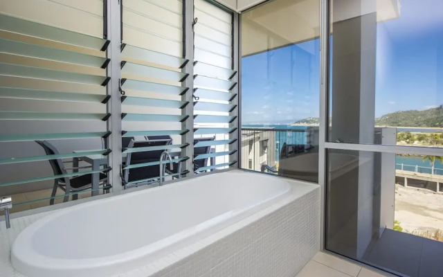 1 Bright Point Apartment 1401