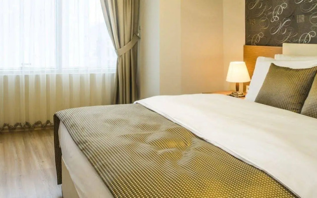 Park Square Hotel