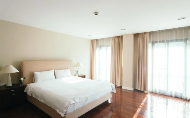 Thomson Residence Hotel