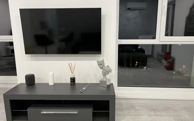 Amazing 2-Room Penthouse Cityview W13