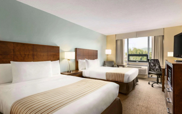 Travelodge by Wyndham Sydney