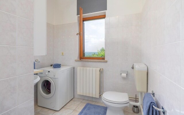 Amazing Home in Labin with WiFi, 7 Bedrooms & Hot Tub