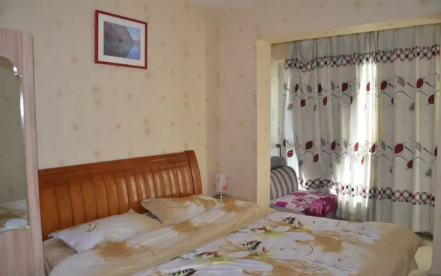 Lan Zhou Long Shang Rain Fall