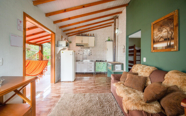 Charmosa casa na serra em Canela EMC1220