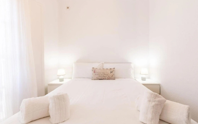 El Salvador City Center Suite by Valcambre