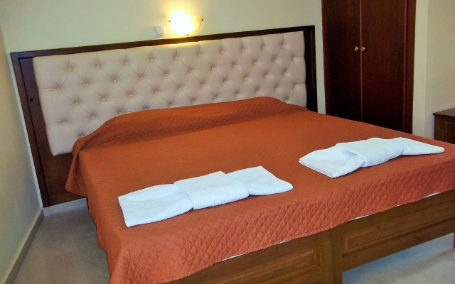 Toulas Apartments