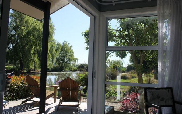 Revive On Oakview Boutique Accommodation and Spa