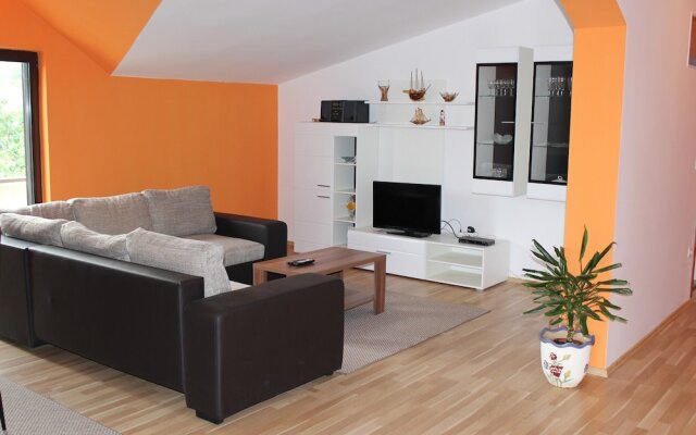 Apartment Radovic Ive