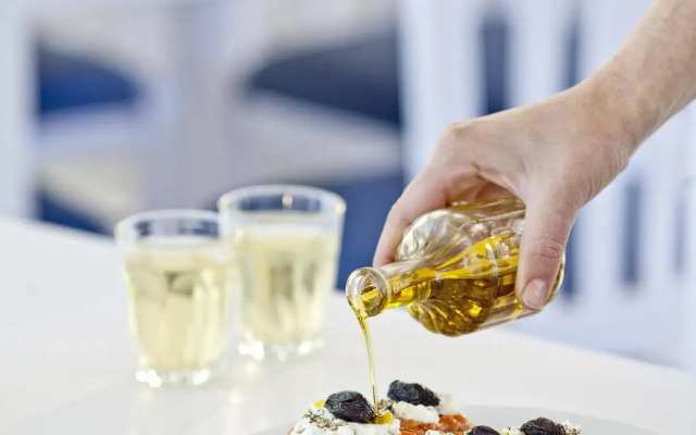 Mrs Chryssana Beach Hotel