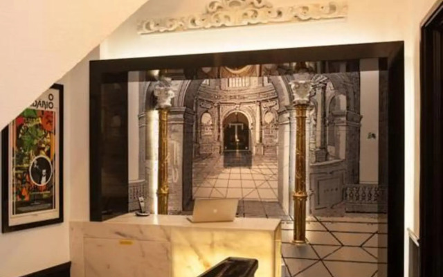 Teatro Boutique Rooms & Suites