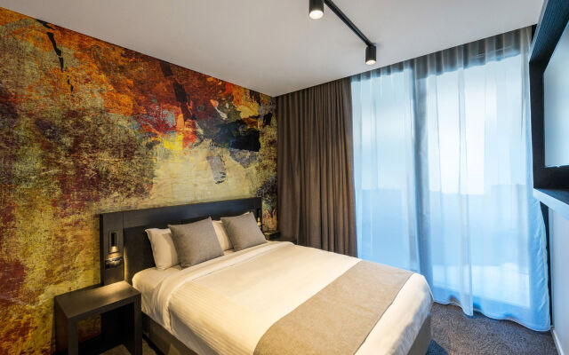 Kennigo Hotel Brisbane, Independent Collection by EVT