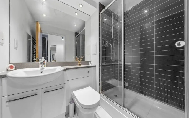 Lovely & Cosy 2 Beds London Skyline View
