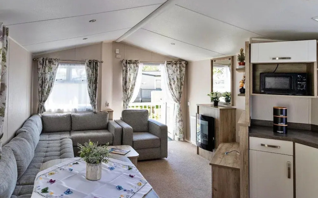 Mobile Home Isle of Wight Near Thorness Bay